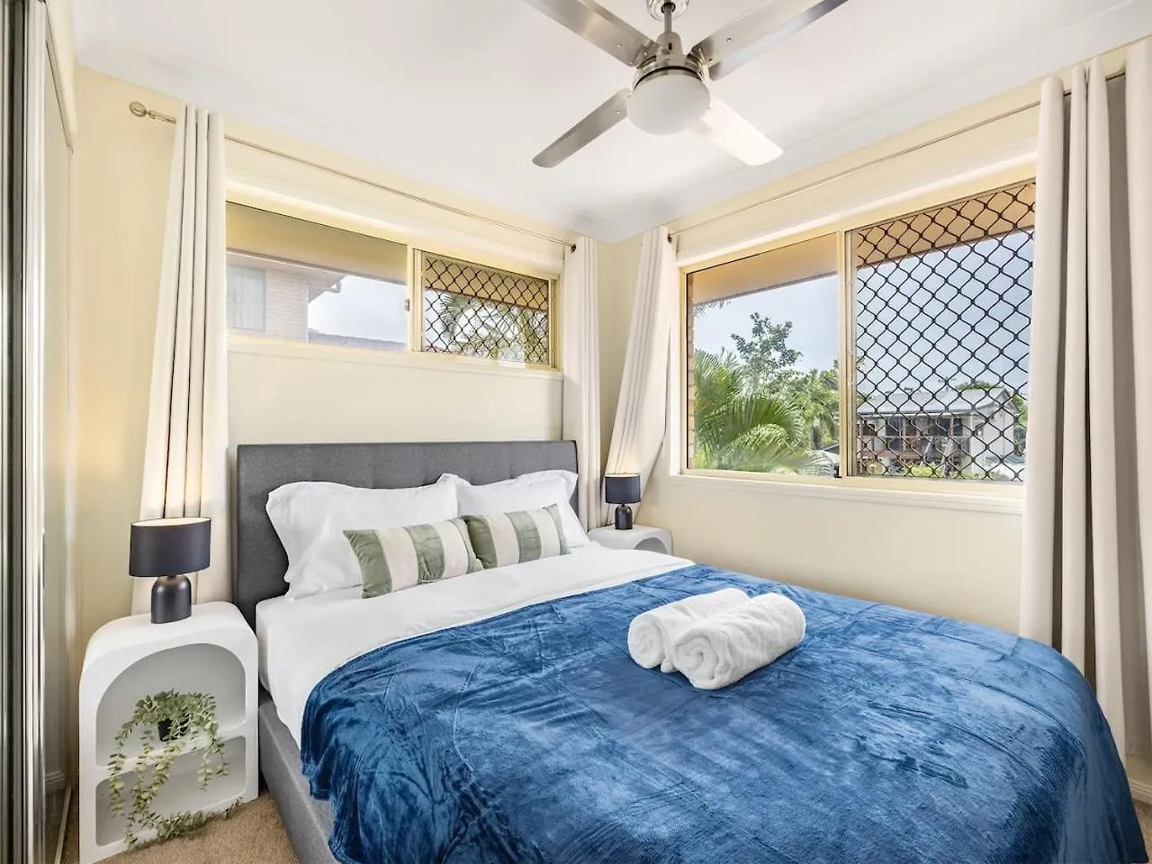 Ocean View From Balcony 5Br Home With Pool At Redcliffe Clontarf
