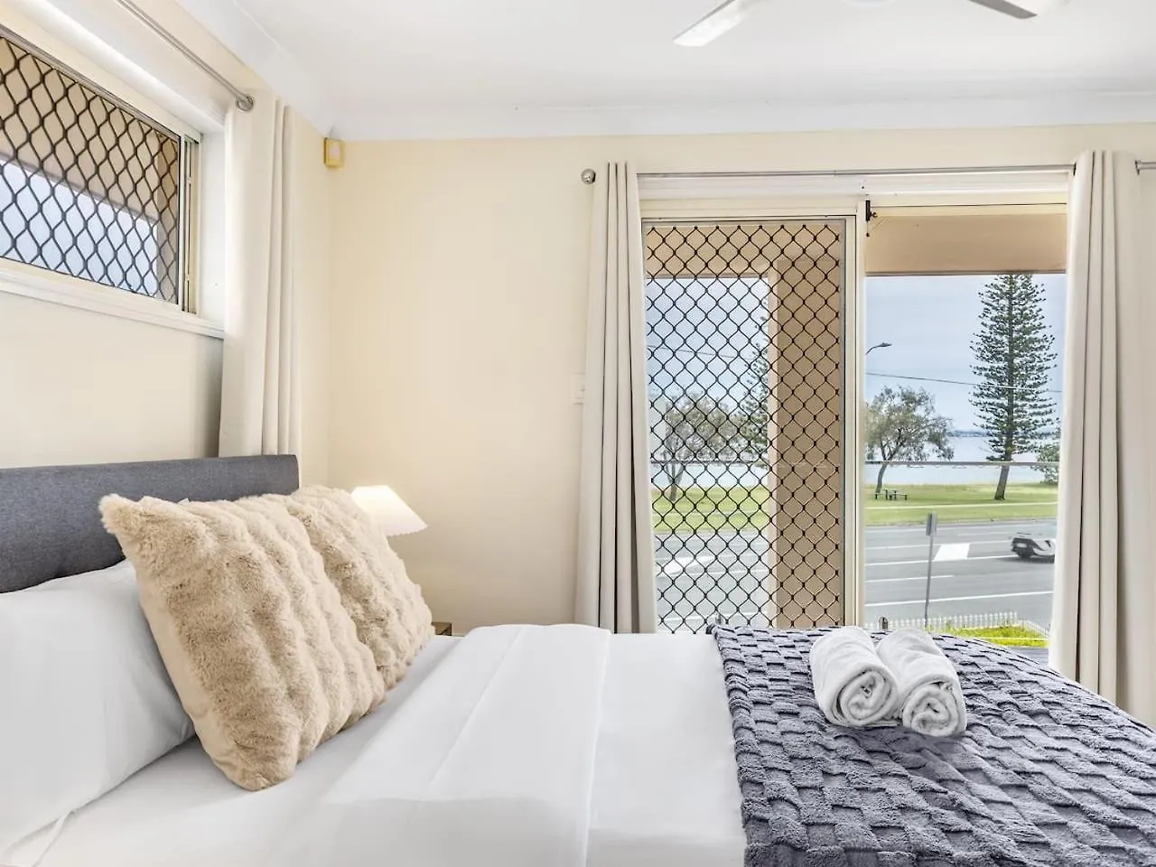 Ocean View From Balcony 5Br Home With Pool At Redcliffe Clontarf 0*,  Australia