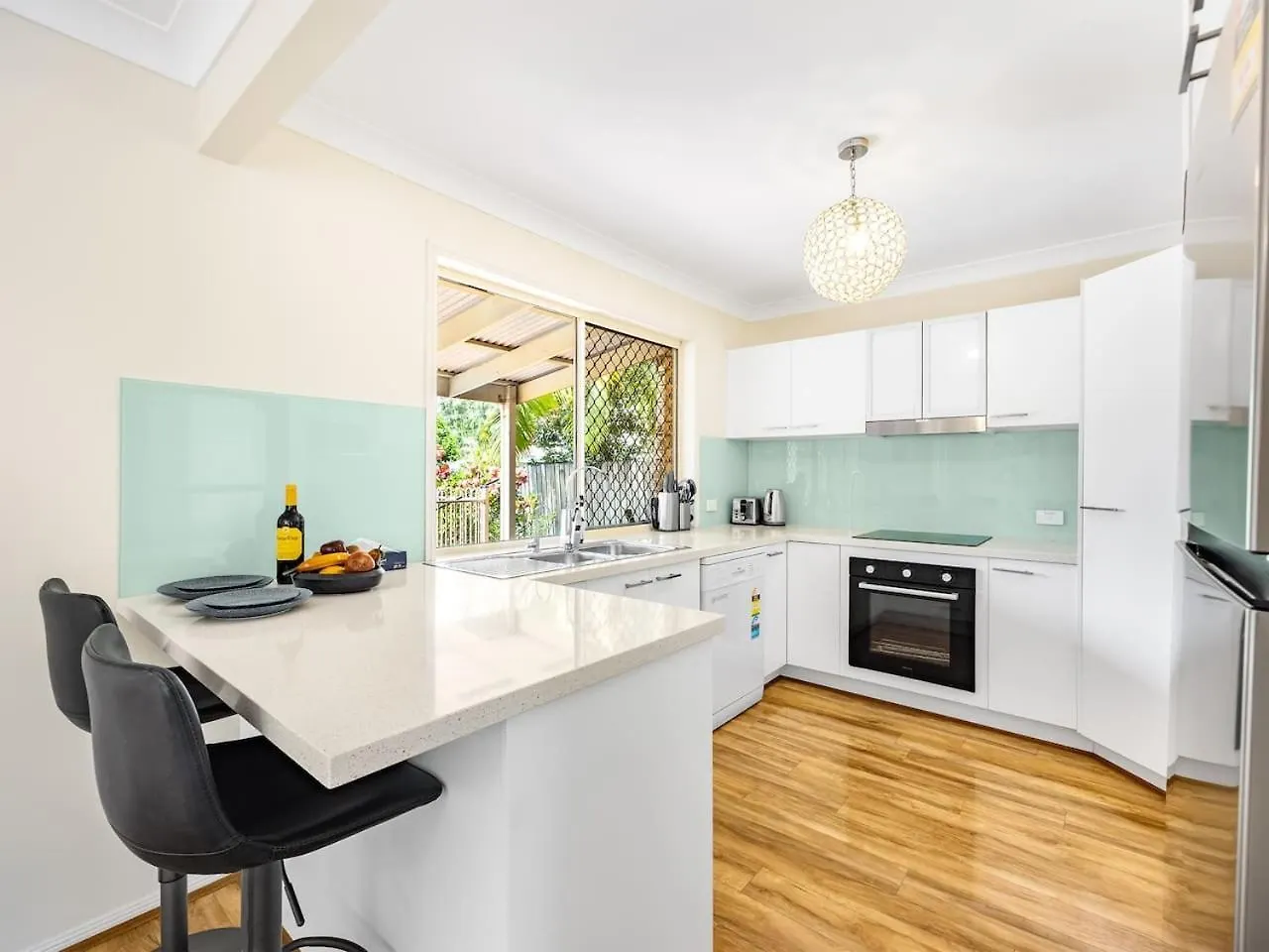 Ocean View From Balcony 5Br Home With Pool At Redcliffe Clontarf 0*,